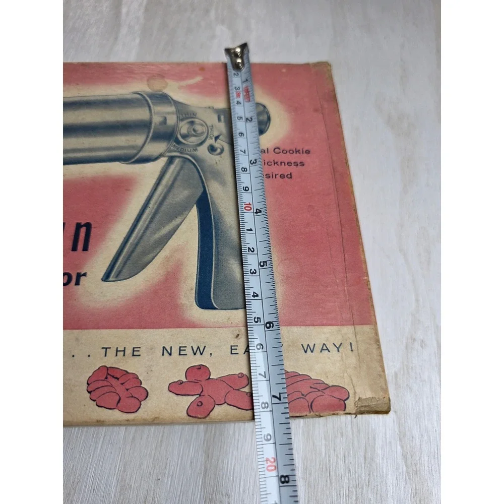 Vintage Wear-Ever Cookie Gun No. 3365 Aluminum Pastry Decorator Press MCM Box